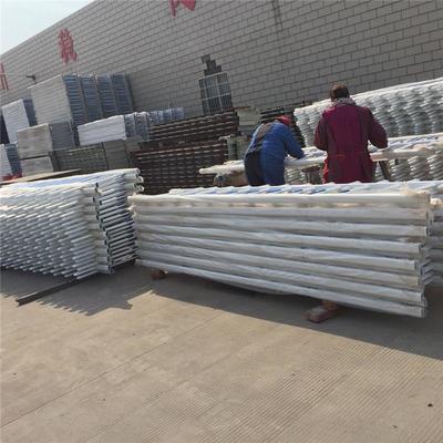 市政工程中的道路護(hù)欄 安全與秩序的雙重守護(hù)